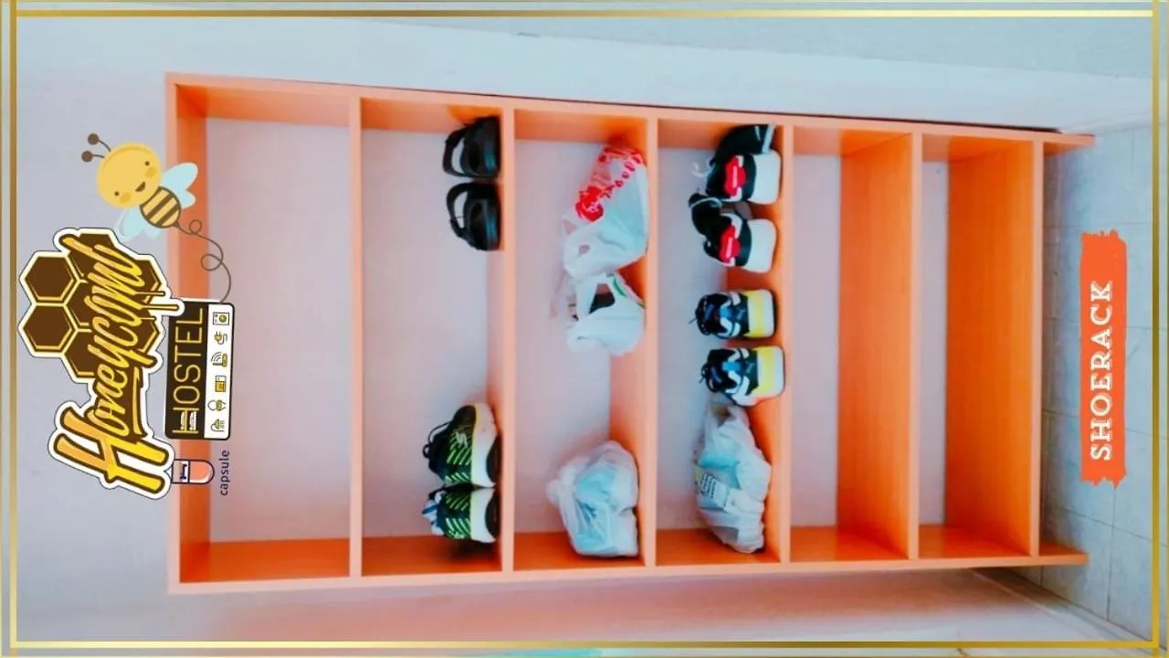 Honeycomb Capsule Hostel Near Burjuman And Sharaf Dg Metro Dubai 0*,