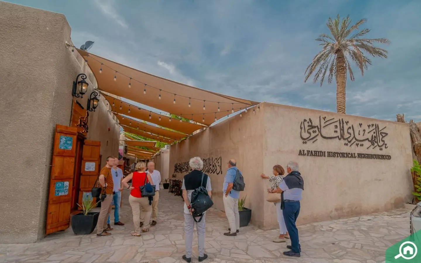 Honeycomb Capsule Hostel Near Burjuman And Sharaf Dg Metro Dubai