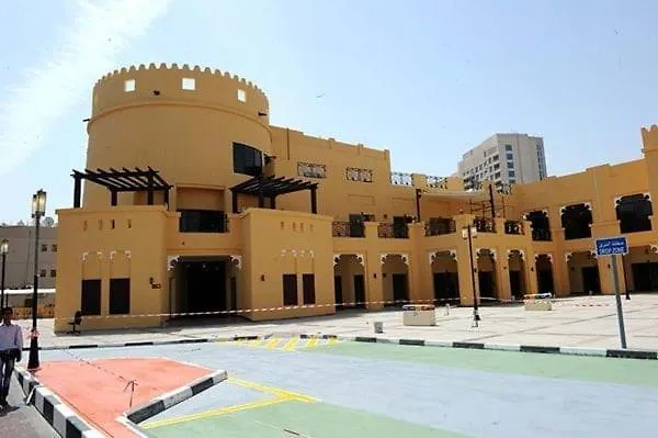 Honeycomb Capsule Hostel Near Burjuman And Sharaf Dg Metro Dubai